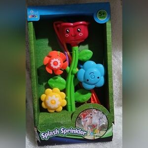 Splash Sprinkler multi color for ages 5+ NWT